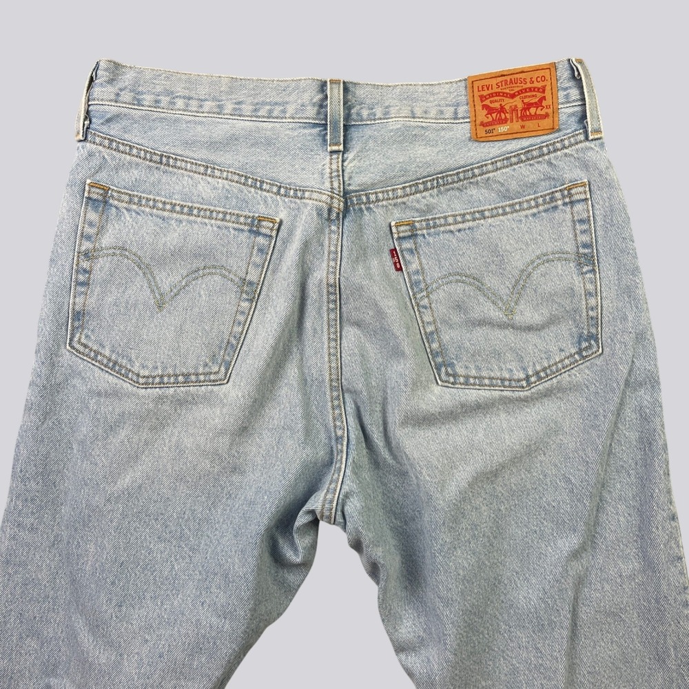 Levis 501 Jeans Mens 31x32 Light Wash Button Fly 150 Anniversary Distressed